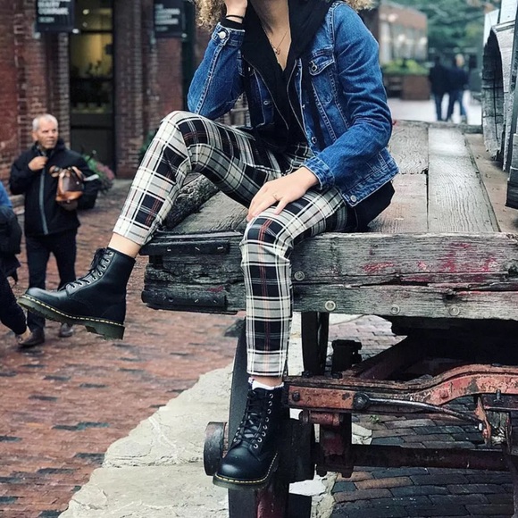 Dr. Martens VEGAN 1460 LACE UP BOOTS unisex - Picture 4 of 12